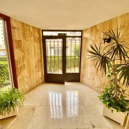 Apto Reformado 2-4 Pax, Wifi, Piscina Y Parking Junto A La Playa * Alicante