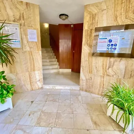 Apto Reformado 2-4 Pax, Wifi, Piscina Y Parking Junto A La Playa Apartment *